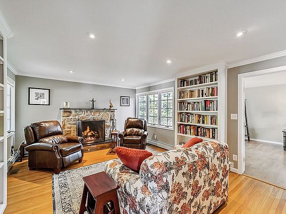 Bonus Room/ Main Floor