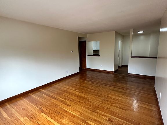 3rd image of 580 Bridge St APT 36