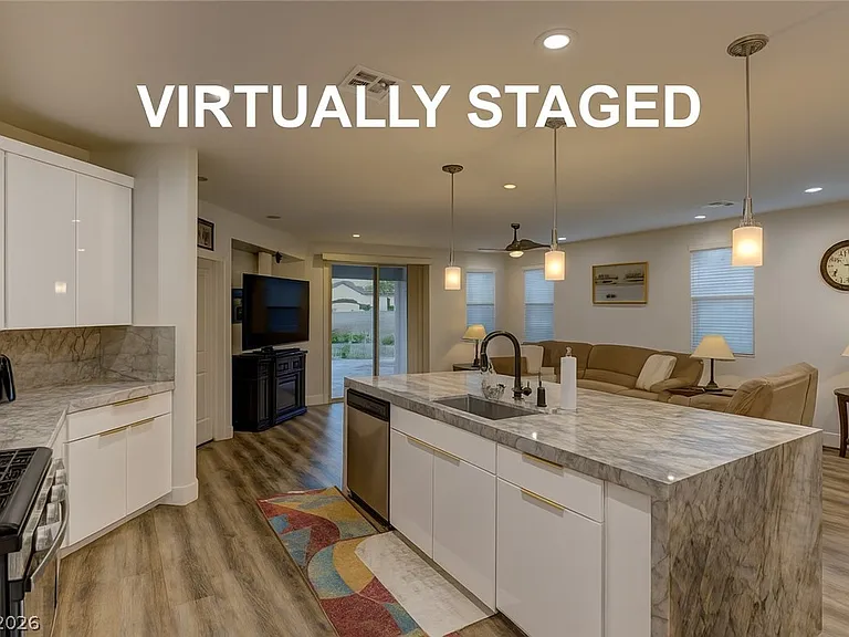 426 Port Reggio St — Photo 5