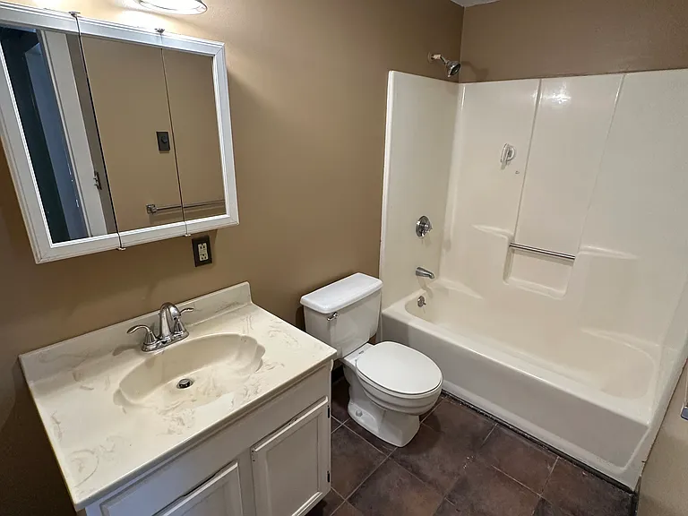 28 King St #1 — Photo 8