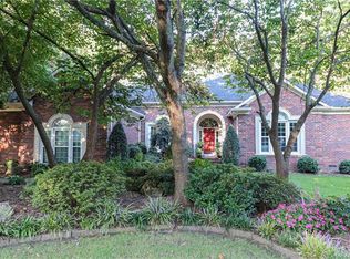6329 Queensbury Ct, Charlotte, NC 28269