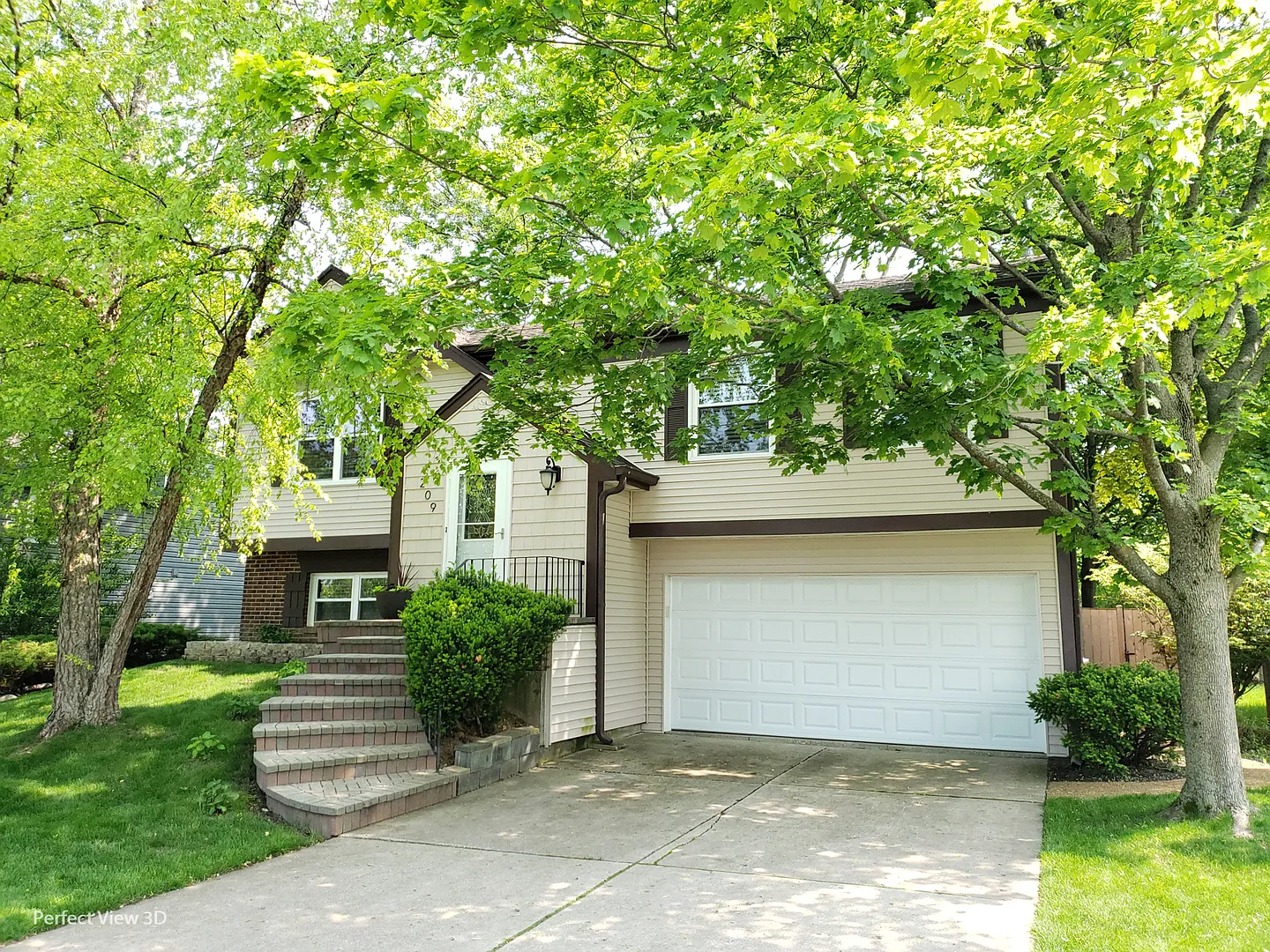 209 Augusta Dr photo 1