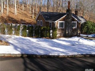 11 Spring Hollow Rd, Saint James, NY 11780