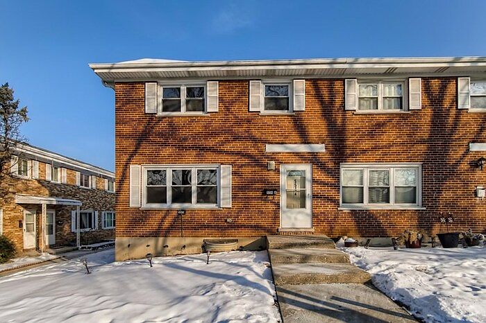 1st image of 554 Lynn Ct