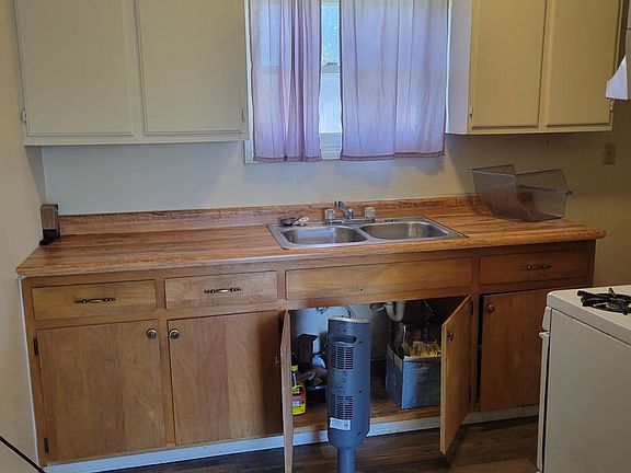 3rd image of 703-707 N East D St #4C683108F