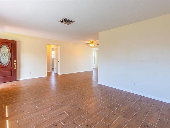 3rd image of 1252 Fruitland Ave