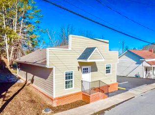 184 Wiseman Ave, Fayetteville, WV 25840