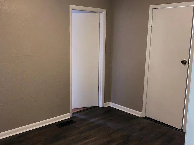 111 Bayberry St — Photo 11
