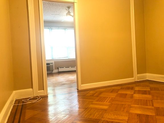 4th image of 28-40 49th St #Aa