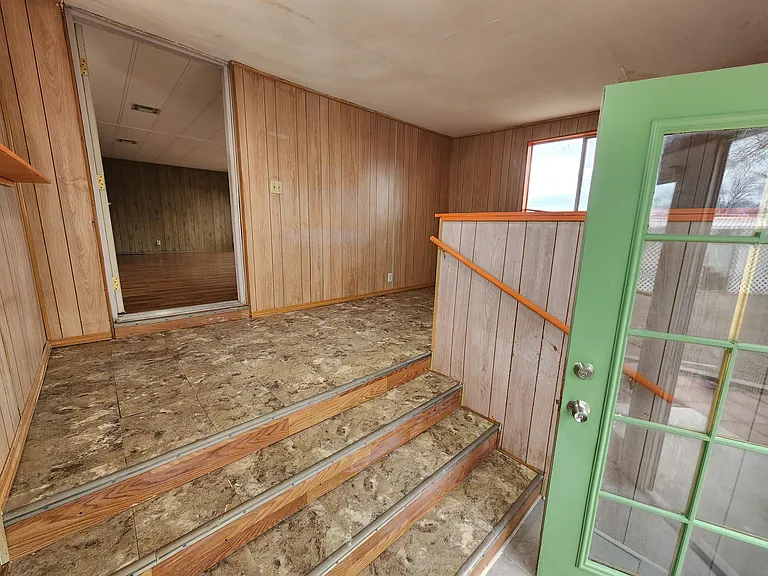 1111 W Hardy Ln #B — Photo 31