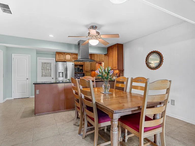 412 Emerald Dr S — Photo 15