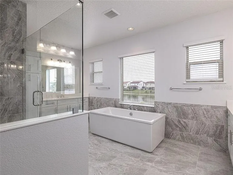 10511 Royal Cypress Way — Photo 8