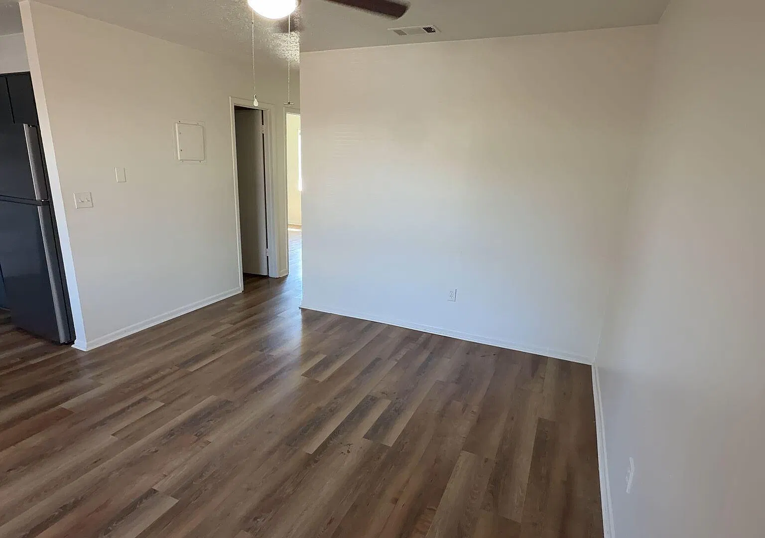 2 bed, 750 sqft, $995 — Photo 2