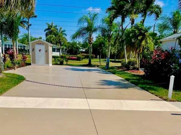 1639 Diamond Lake CIR, NAPLES, FL 34114