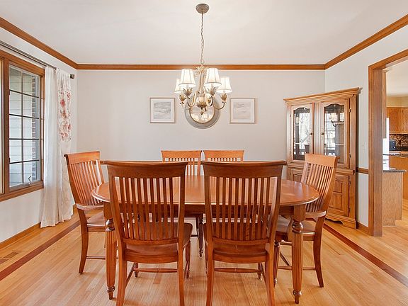 3rd image of 3911 Parador Dr