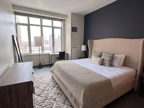 2nd image of 155 E Berkeley St #513D