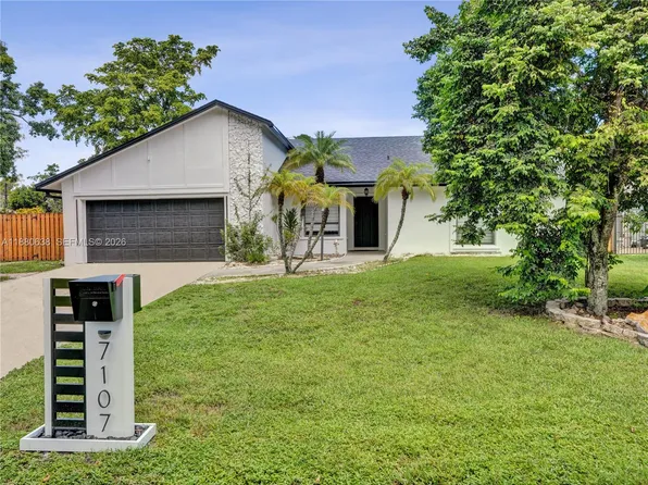 7107 NW 39th St, Coral Springs, FL 33065
