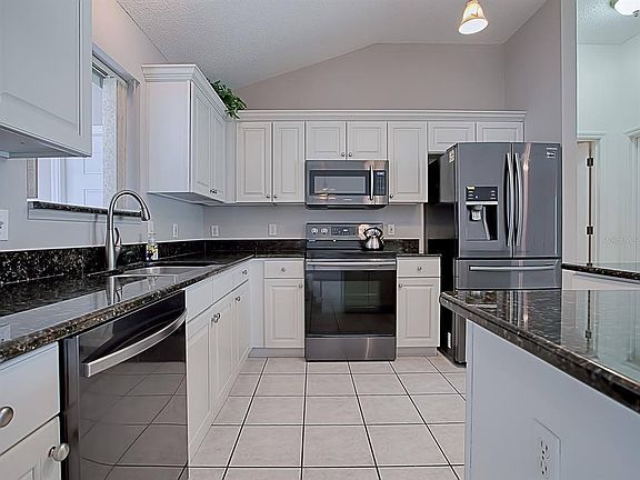 5th image of 1706 Enrique Dr