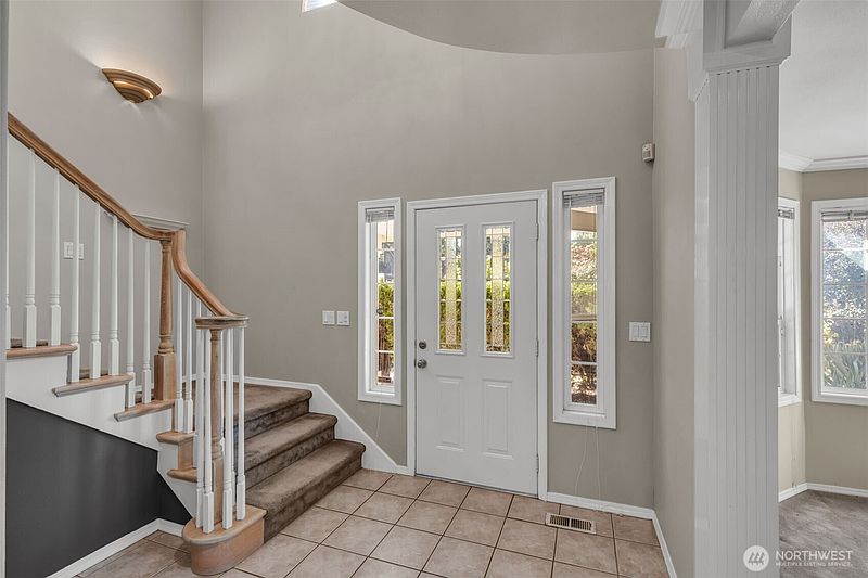 3rd image of 17336 Military Road S