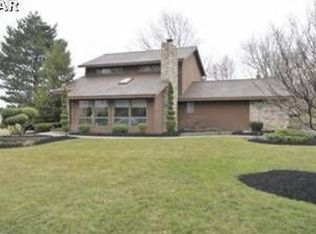 3728 Crest View Dr, Allentown, PA 18103