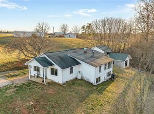 139 Juniper Ln, North Wilkesboro, NC 28659