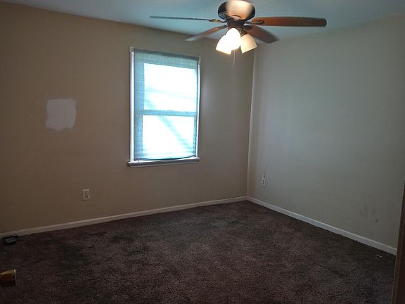 4th image of 2951 S Moreland Blvd #Up