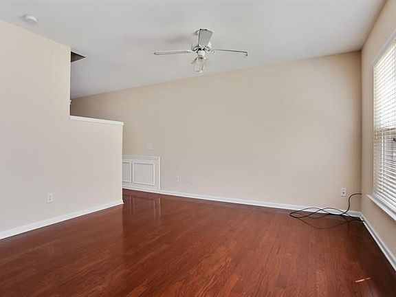 4th image of 120 Wiley Parc Cir