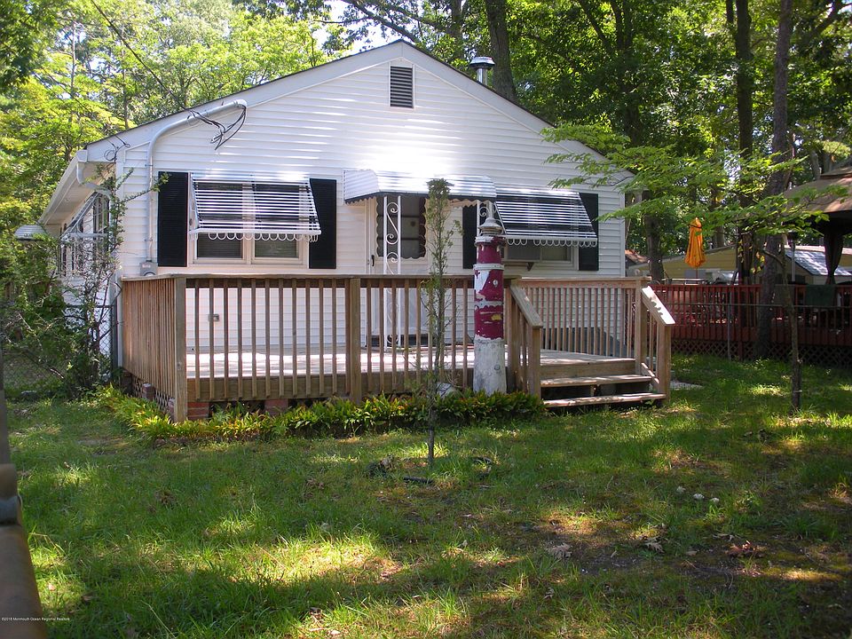 1st image of 1 Gilford Pl