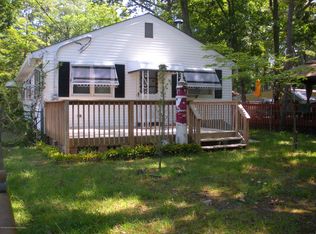 1 Gilford Pl, Toms River, NJ 08753