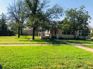 1609 W 6th St, Plainview, TX 79072