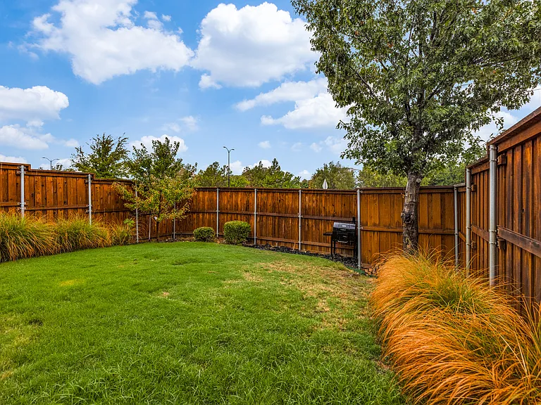 592 Burning Oak Dr — Photo 24