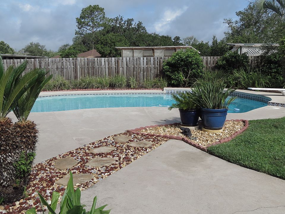 2nd image of 2659 Loopridge Dr