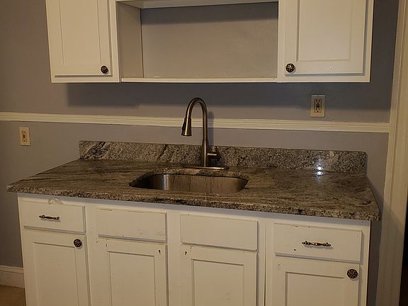 4th image of 68 Coyle Ave Floor 3