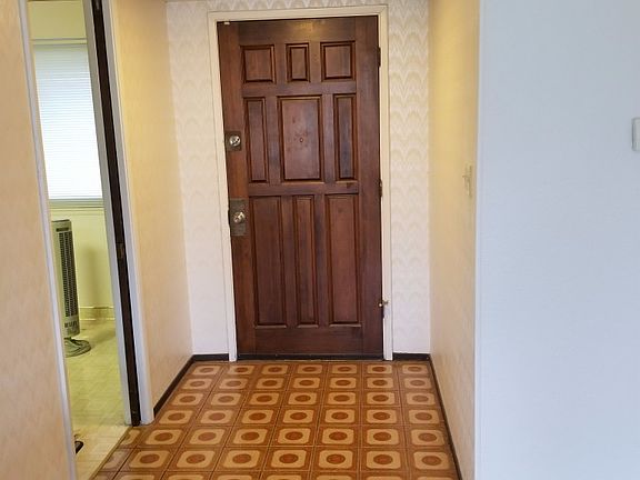 2nd image of 1331 Valley Brook Ave