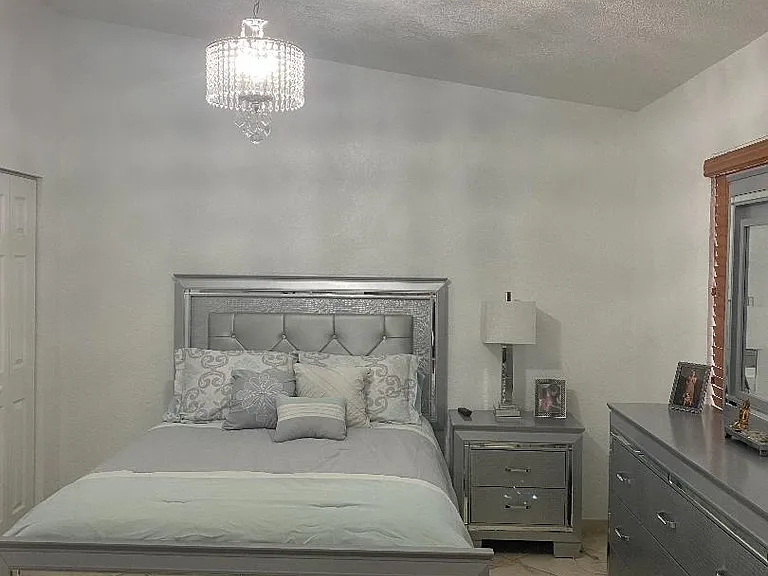 7502 W 29th Way — Photo 3