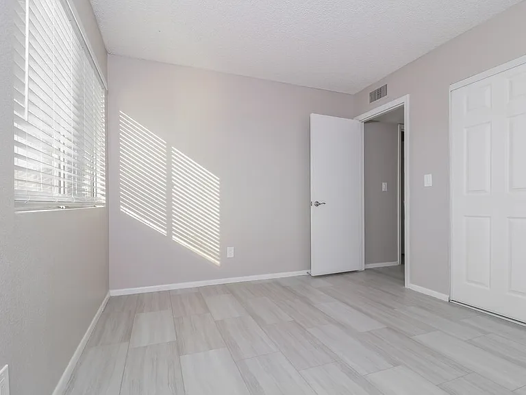17909 N 88th Dr — Photo 12