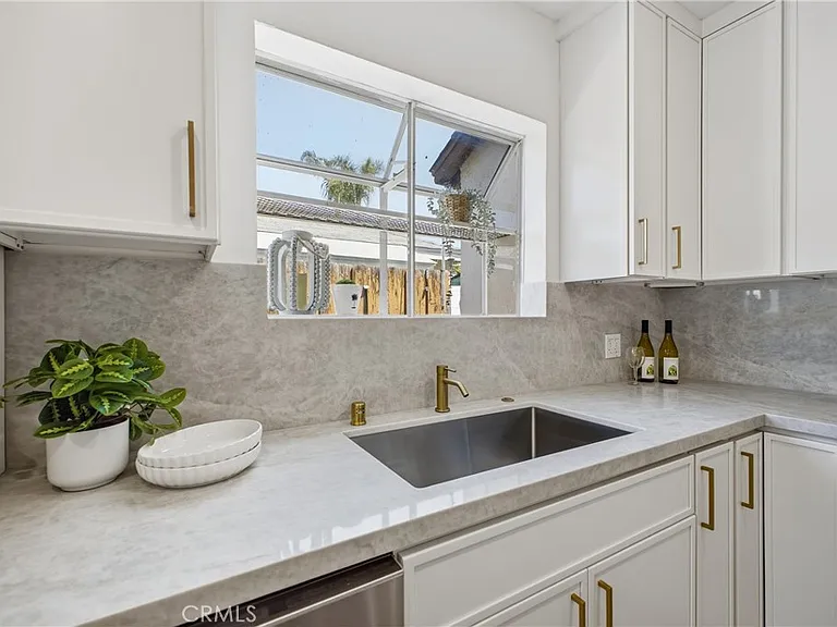 6845 Aura Ave — Photo 15