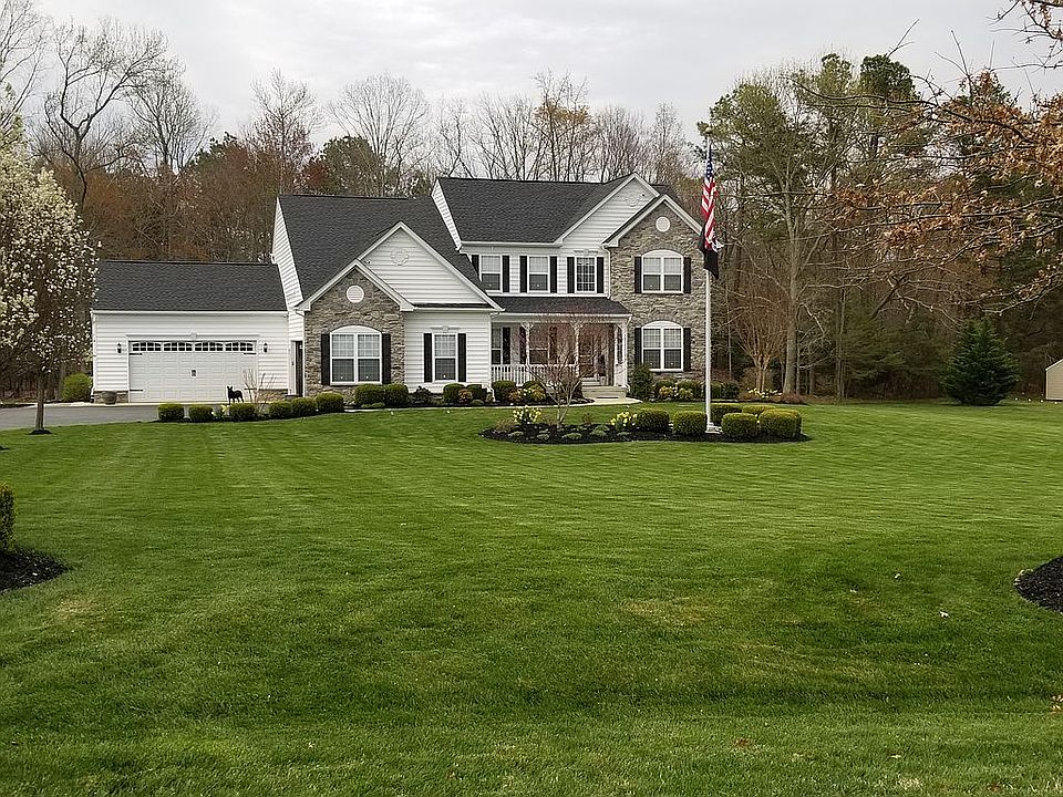 1st image of 21270 Hunting Ct