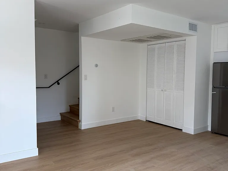 2024 7th Ave #2028-3/4 — Photo 5