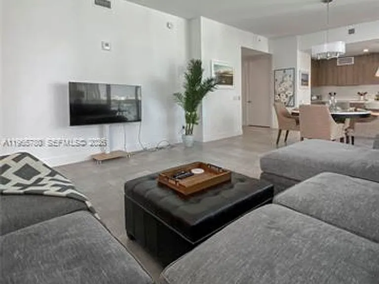 17550 Collins Ave #CU-1205 — Photo 43