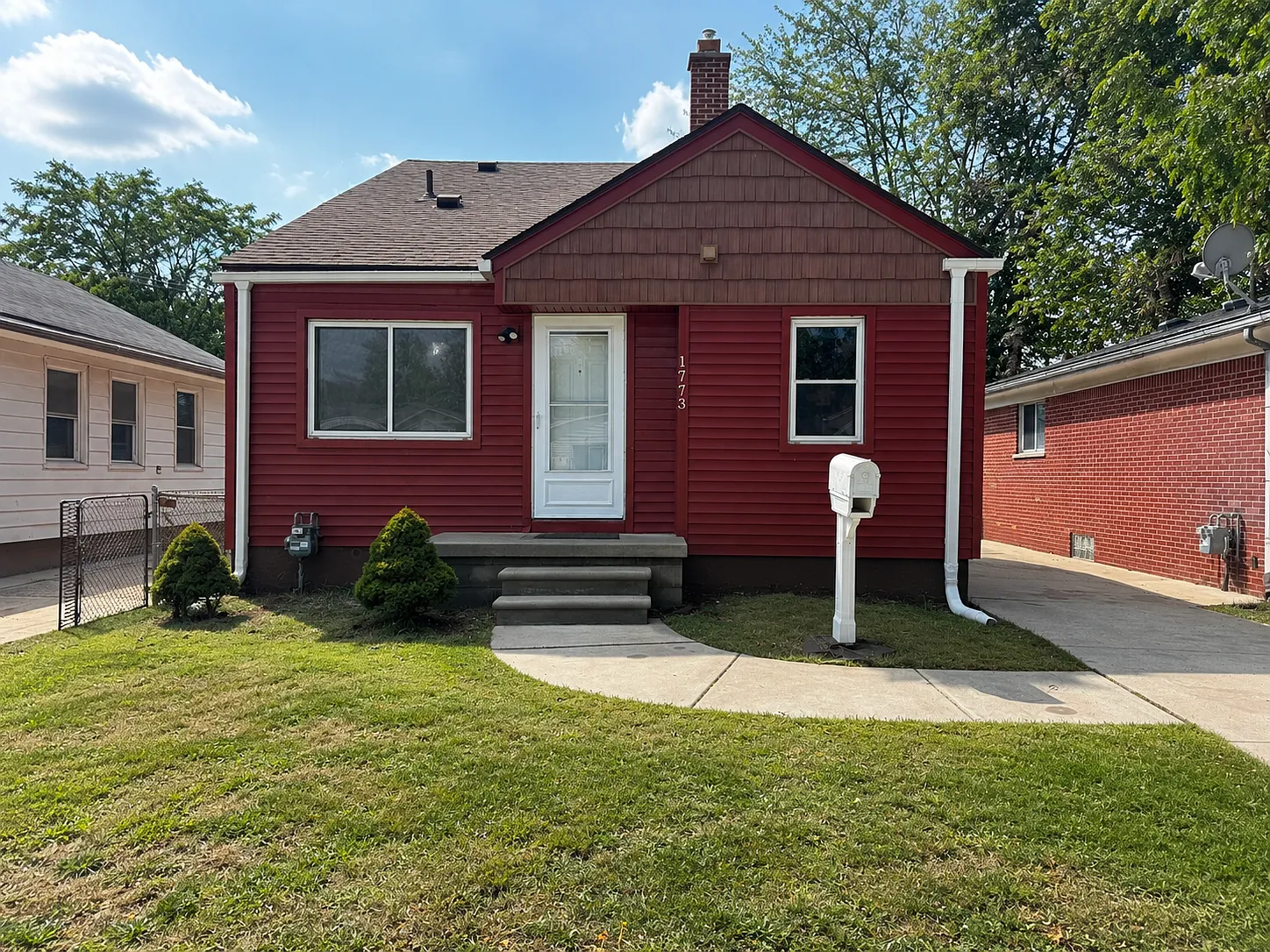 3 bed, 1017 sqft, $1,599 — Photo 1