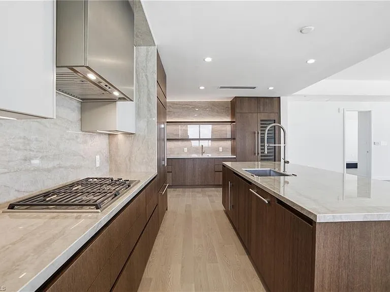 5100 Seagrass Blvd #201 — Photo 1