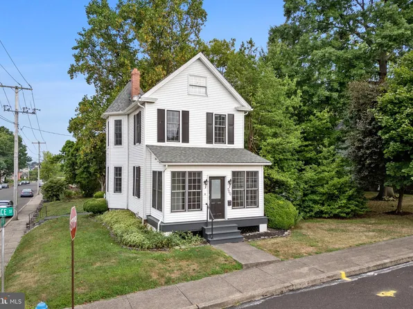 900 Race St, Perkasie, PA 18944