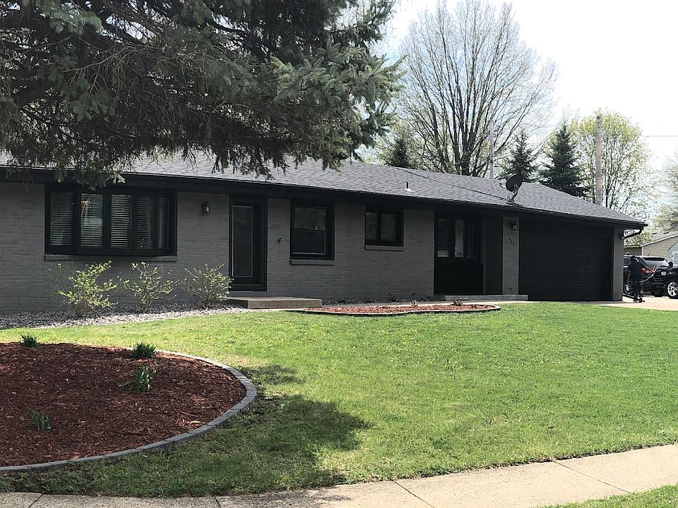 1st image of 712 SE 3rd St