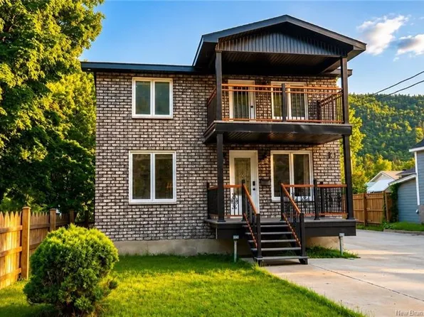 6 Lebel Ct, Campbellton, NB E3N 3Y3