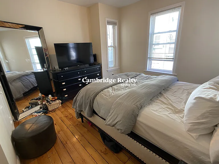 20 Radcliffe Rd #1T — Photo 10