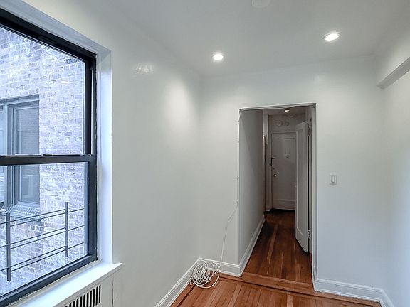 4th image of 233 E 32nd St APT 4J
