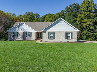 8 Liza Ct, Defiance, MO