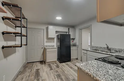 624 E 3rd St #202 — Photo 2