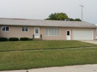 106 Elm St, Burt, IA 50522